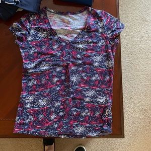 LP sparks fly T-shirt EUC SIZE small